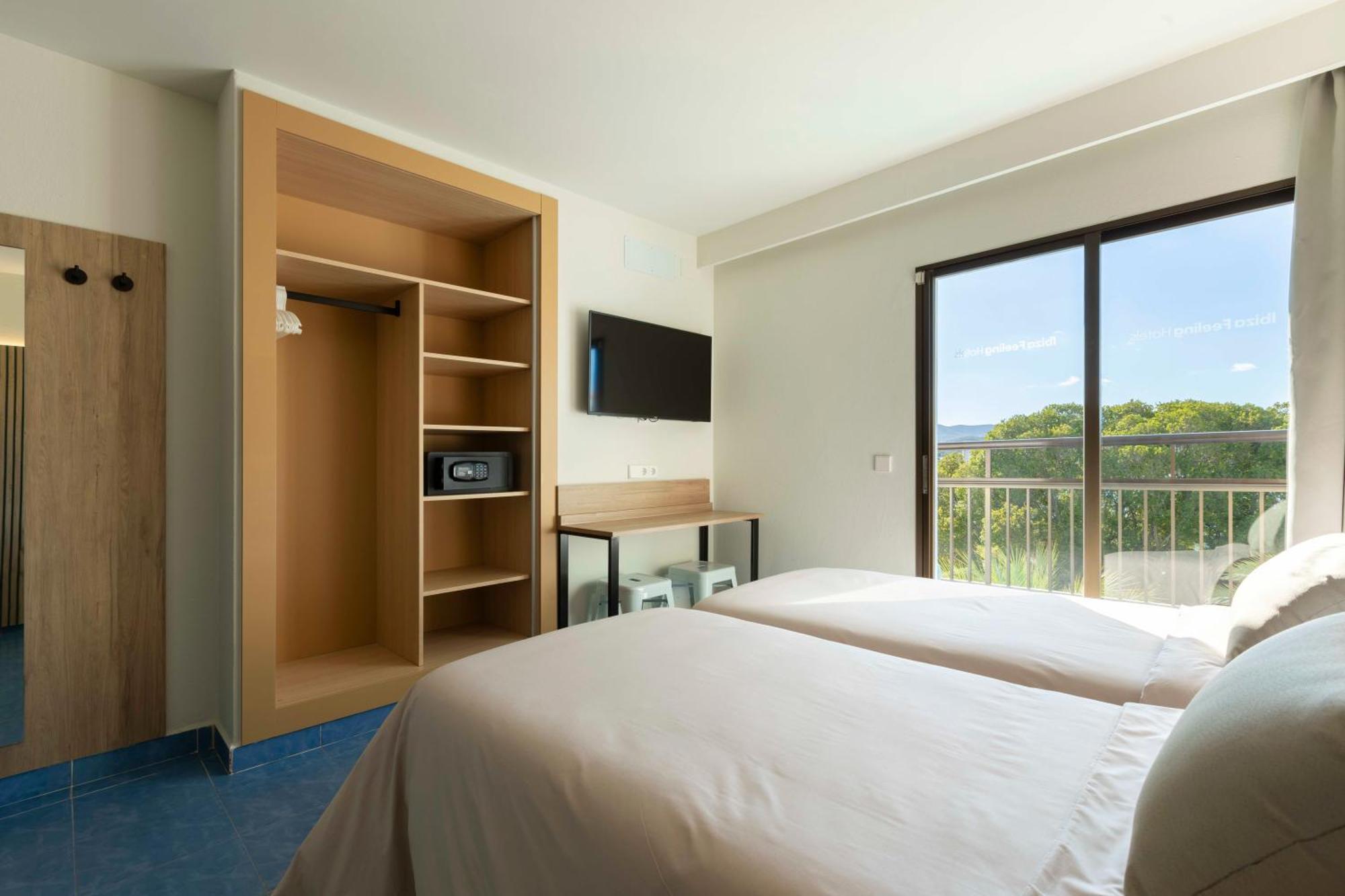 The Blue Apartments - Adults Only Sant Antoni de Portmany Exterior foto